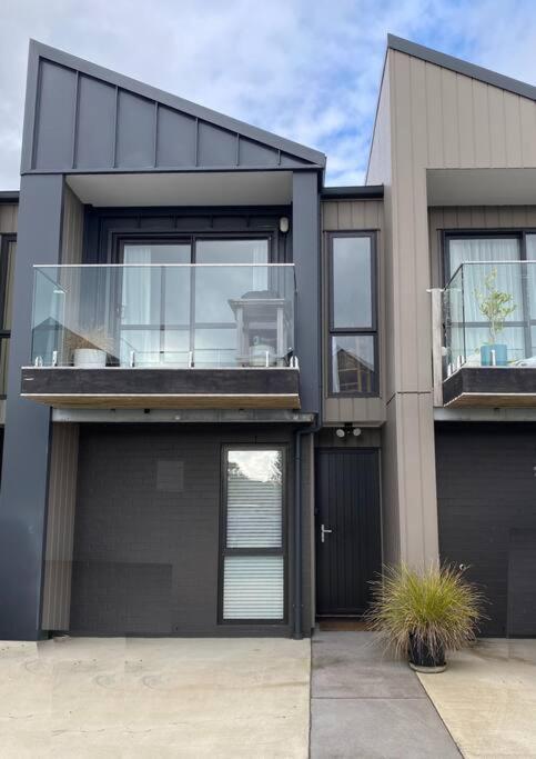 فيلا Modern Mangere Town House أوكلاند المظهر الخارجي الصورة